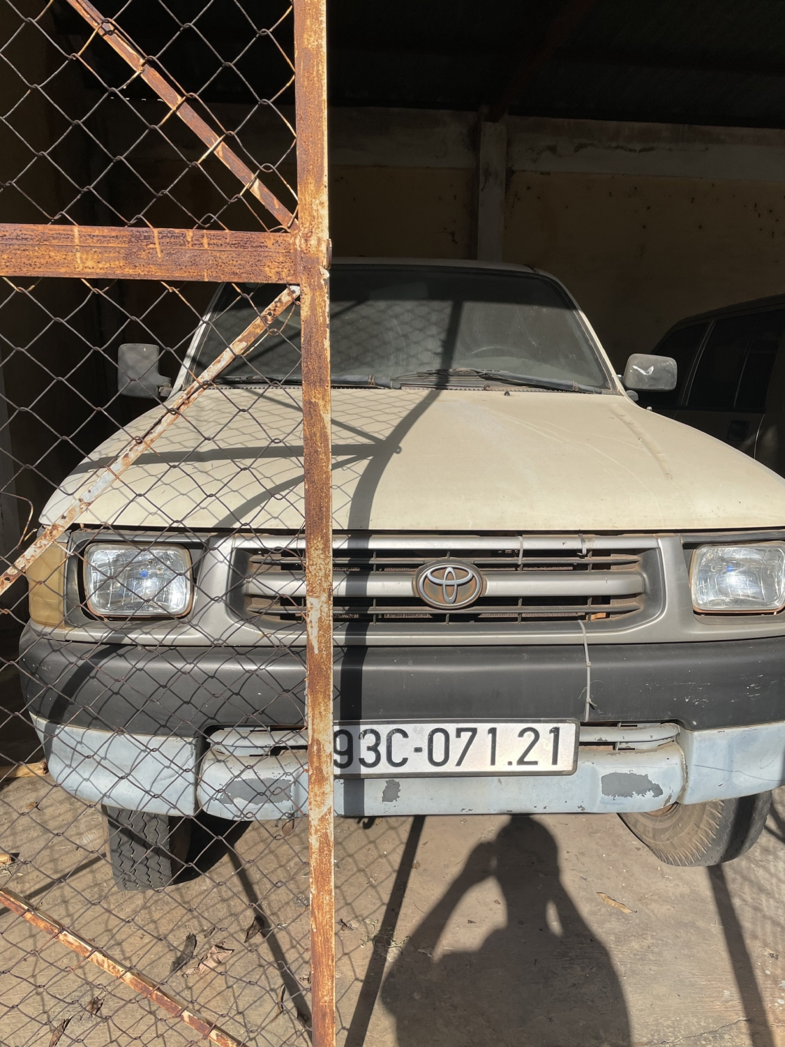 Thông báo đấu giá 02 xe của Công ty TNHH MTV Dịch vụ Thủy lợi Bình Phước